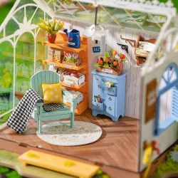 Miniaturehus byggest i tr med LED lys, Dreamy Garden House