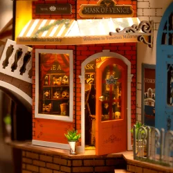 Bogreol miniaturehus byggest i tr med LED lys, Romantic Venice