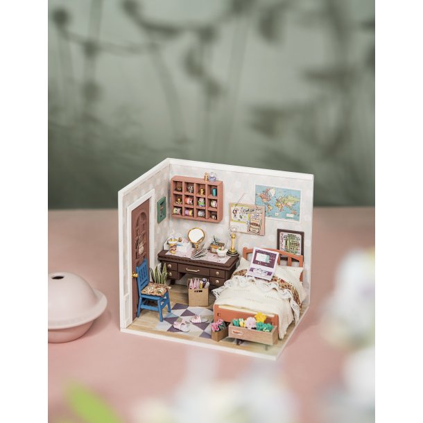 Miniaturevrelse byggest i tr med LED lys, Anne's Bedroom