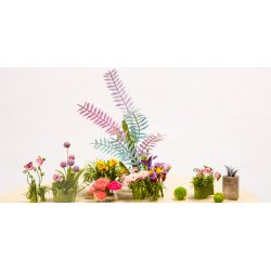 Miniaturehus byggest i tr med LED lys, Garden Entrance