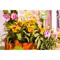 Miniaturehus byggest i tr med LED lys, Garden Entrance