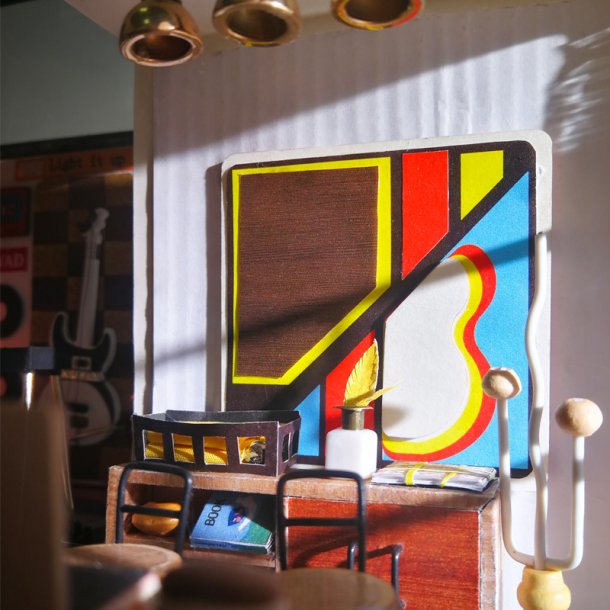 Miniaturehus byggest i tr med LED lys, Kevin's Studio